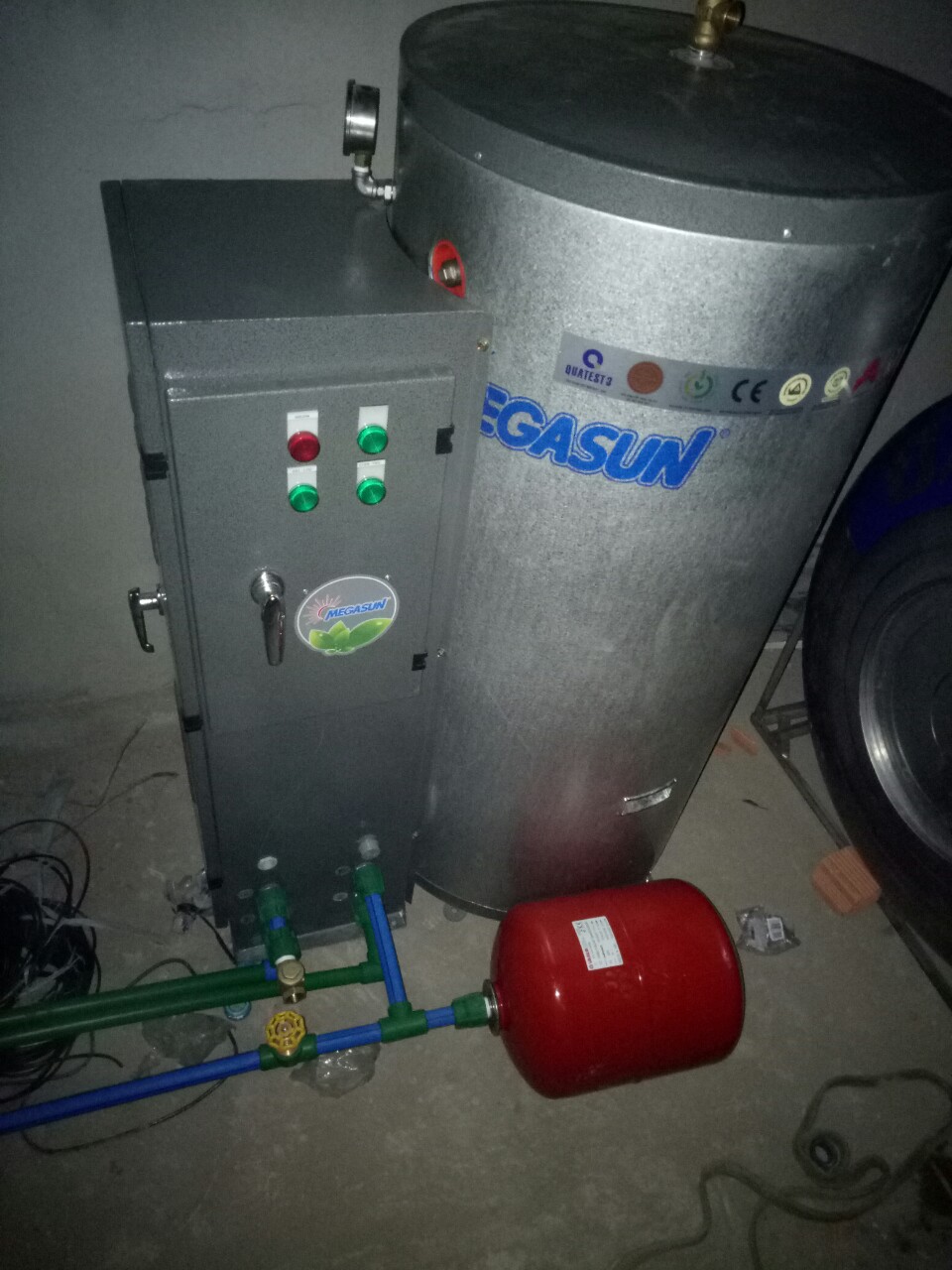 Nhà A.QUANG  475 Liên Phường q9